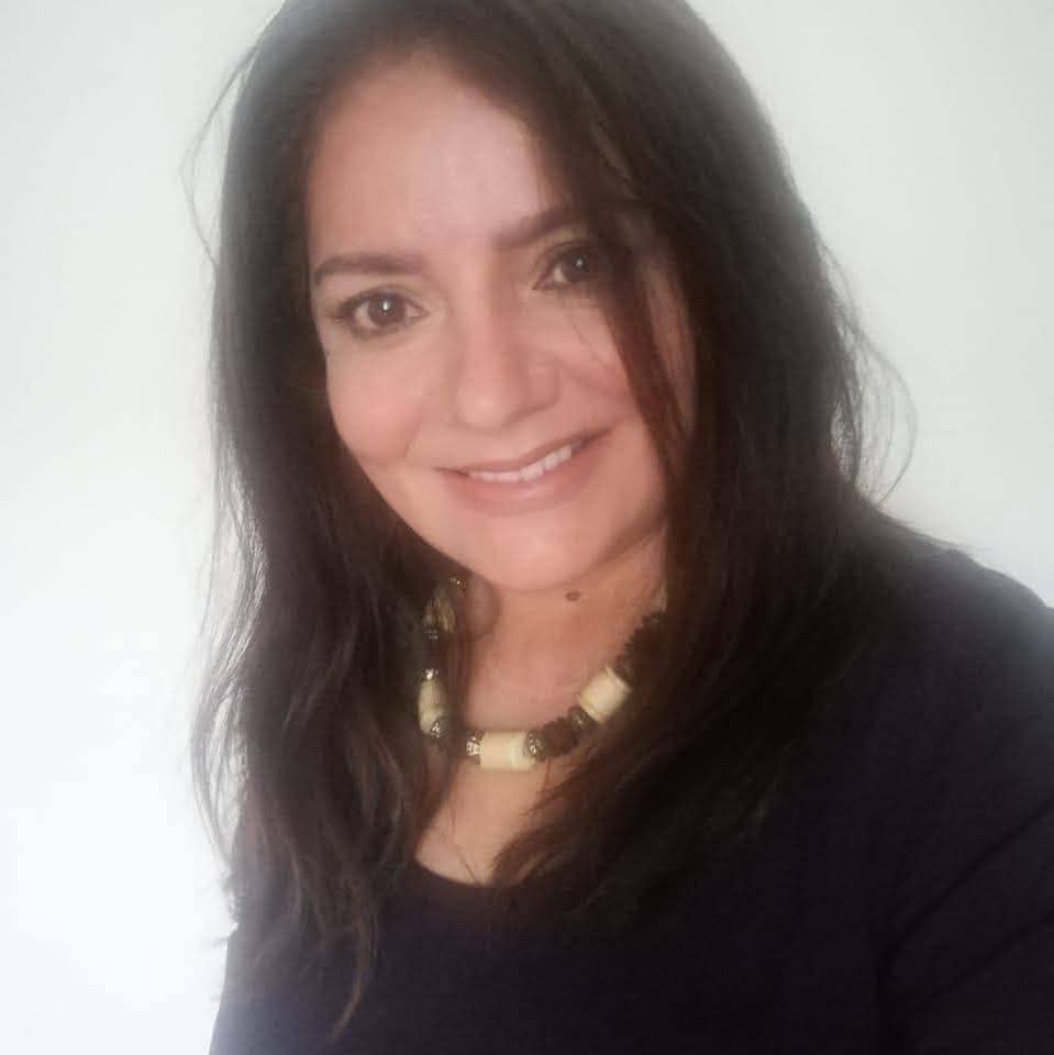 Marianella-Saenz-Mora-Resistir-Resister-Rocio-Duran-Barba